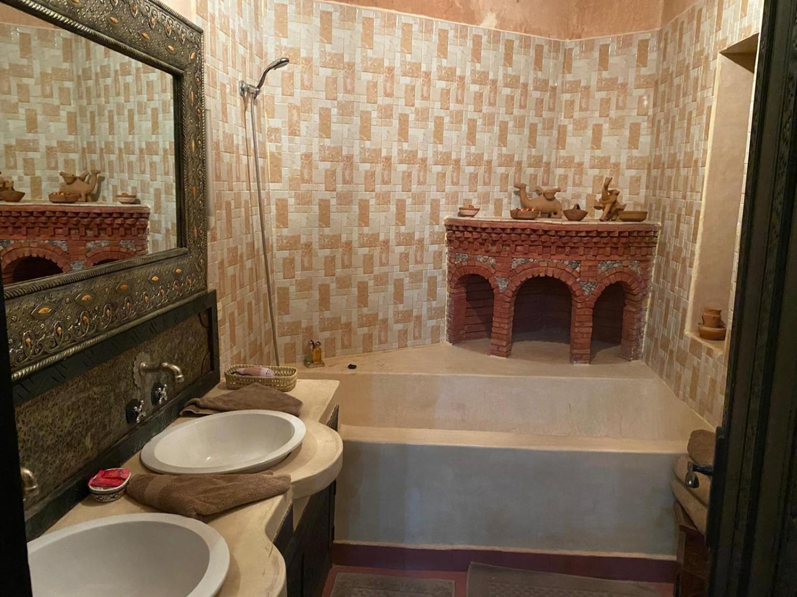 Riad Kasbah Omar Urika Kültér fotó